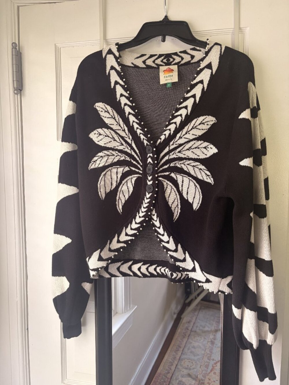 FARM Rio Black Palms Graphic Cardigan (Size: M) - Picture 6 of 6